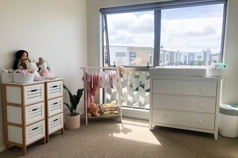 Photo of property in 25 Rangihina Road, Hobsonville, Auckland, 0616