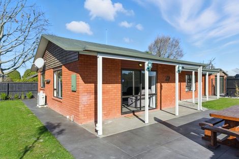 Photo of property in 3b Cobden Place, Woodend, 7610