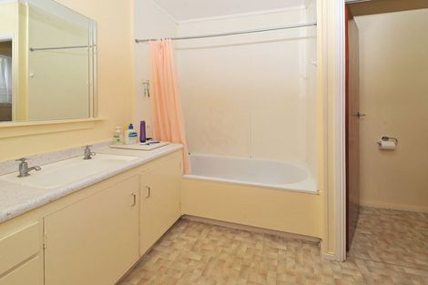 Photo of property in 4/20 Weymouth Road, Manurewa, Auckland, 2102