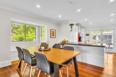 Photo of property in 1106 Caroline Road, Mayfair, Hastings, 4122