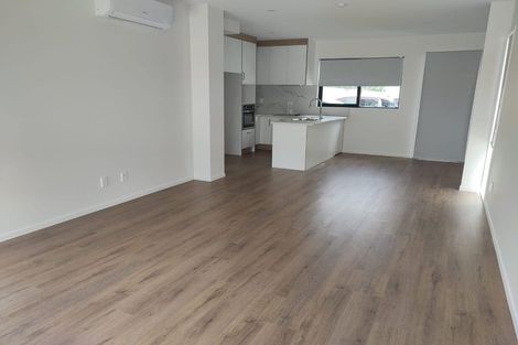 Photo of property in 2/4 Bittern Place, Henderson, Auckland, 0610