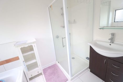 Photo of property in 10a Marie Crescent, Te Atatu South, Auckland, 0610