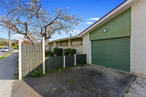 Photo of property in 1 Miro Street, Waikanae, 5036