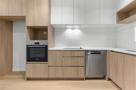 Photo of property in 15 Kuaha Road, Massey, Auckland, 0614