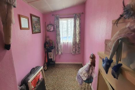 Photo of property in 9 Edward Street, Waimate, 7924