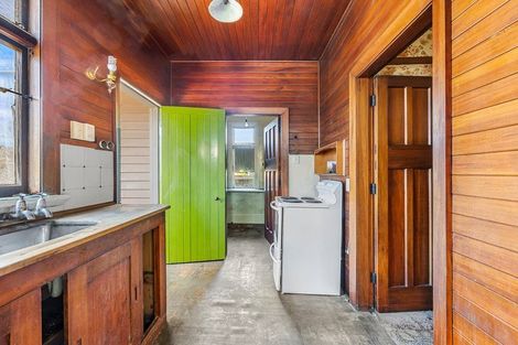 Photo of property in 28 Gamblins Road, Saint Martins, Christchurch, 8022