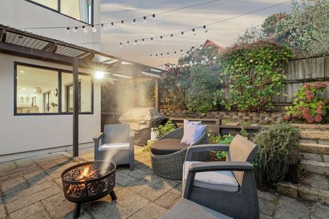 Photo of property in 22a Van Dyke Place, West Harbour, Auckland, 0618