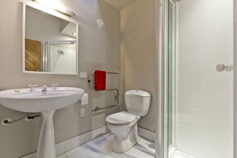 Photo of property in 453 East Coast Road, Murrays Bay, Auckland, 0630