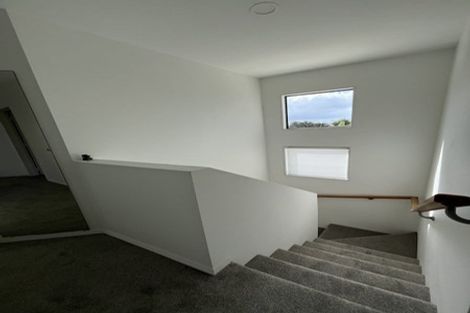 Photo of property in 4 Provence Esplanade, Te Atatu Peninsula, Auckland, 0610