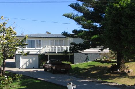 Photo of property in 27 Kohekohe Street, New Lynn, Auckland, 0600