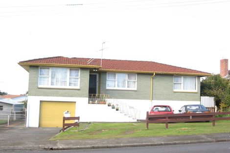 Photo of property in 10 Clayton Road, Manurewa, Auckland, 2102