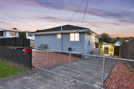 Photo of property in 12 Helena Street, Massey, Auckland, 0614