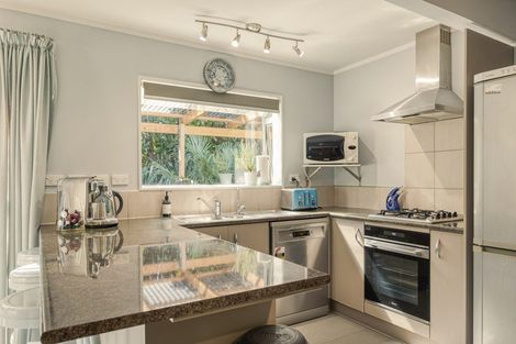 Photo of property in 35 Great North Road, Riverhead, 0820