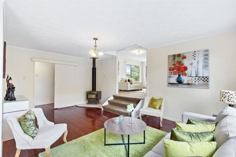 Photo of property in 10 Dallow Place, Henderson, Auckland, 0612