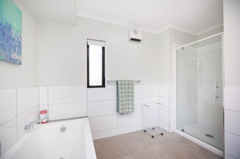 Photo of property in 21 Montana Way, Milson, Palmerston North, 4414