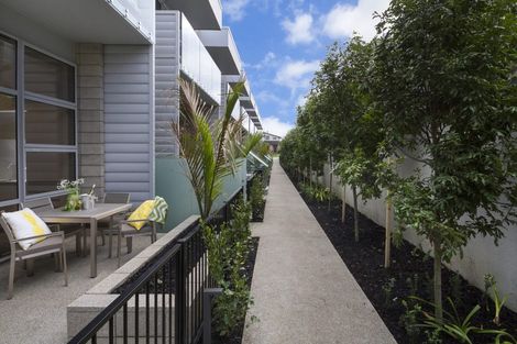 Photo of property in 44 Kilimanjaro Drive, Northpark, Auckland, 2013
