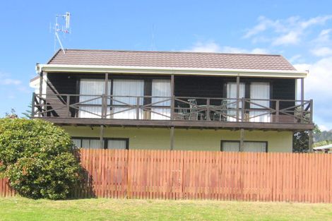 Photo of property in 805a Ocean Road, Whangamata, 3620