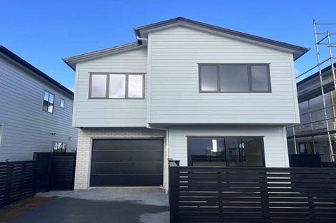 Photo of property in 11 Octans Road, Westgate, 0814