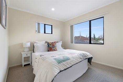 Photo of property in 52b Rimu Street, New Lynn, Auckland, 0600