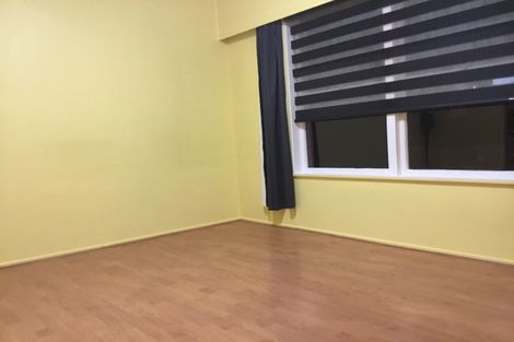 Photo of property in 2/101 Hillside Road, Glenfield, Auckland, 0627