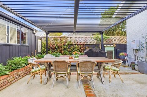 Photo of property in 33 Grey Street, College Estate, Whanganui, 4500