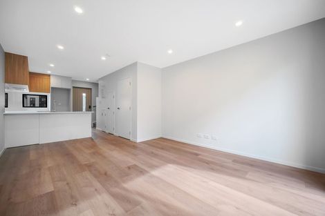 Photo of property in 18 Hoopers Road, Glen Eden, Auckland, 0602