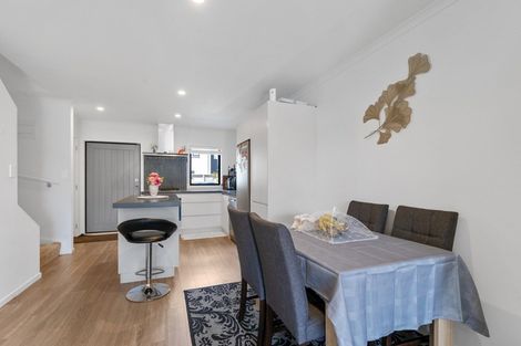 Photo of property in 19/9u Surrey Street, Tawa, Wellington, 5028