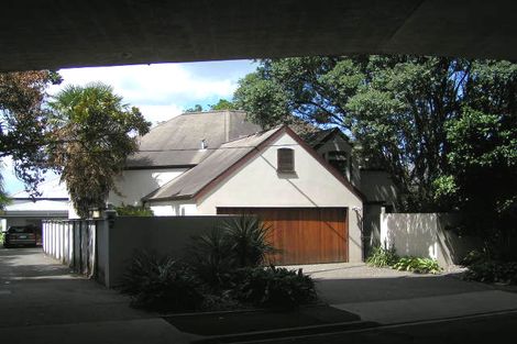 Photo of property in 1/5 Princes Street, Northcote Point, Auckland, 0627