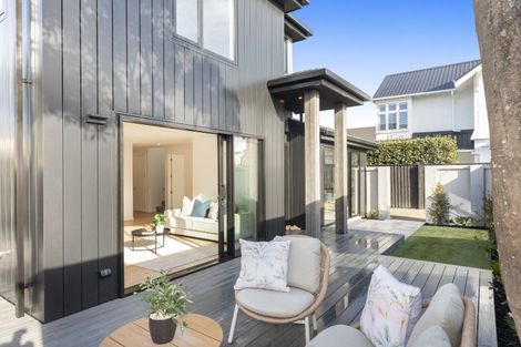 Photo of property in 2/61 Murray Place, St Albans, Christchurch, 8014