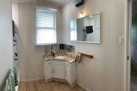 Photo of property in 25 Arawhata Road, Paraparaumu, 5032