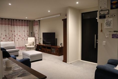 Photo of property in 11 Lieutenant Lane, Papakura, 2110