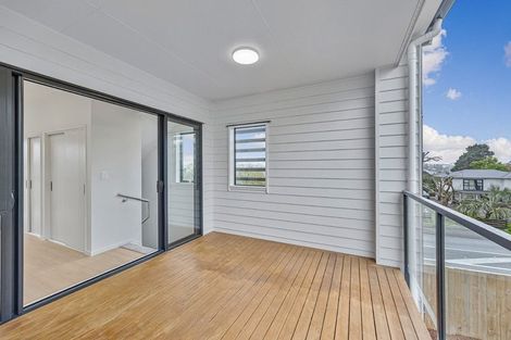 Photo of property in 3/163 Edmonton Road, Te Atatu South, Auckland, 0610