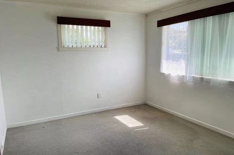 Photo of property in 1/22 Holland Road, Hillcrest, Auckland, 0627