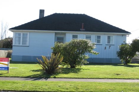 Photo of property in 45 Goldsmith Crescent, Levin, 5510