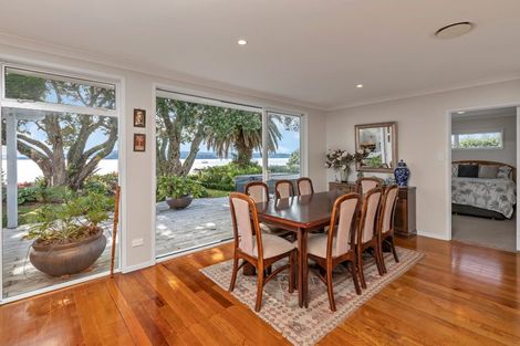Photo of property in 22 Karoro Road, One Tree Point, 0118