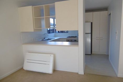 Photo of property in 8 Oakford Close, Riccarton, Christchurch, 8011