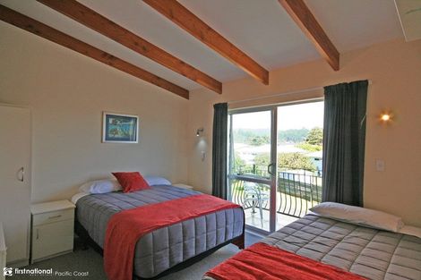 Photo of property in 415 Port Road, Whangamata, 3620