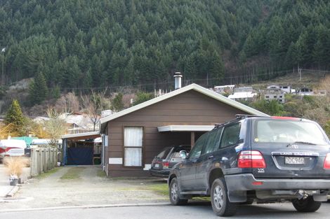 Photo of property in 16 Hylton Place, Queenstown, 9300