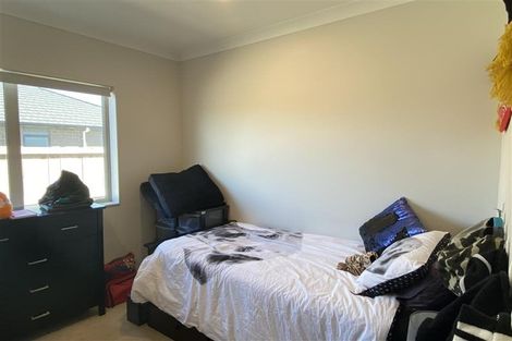 Photo of property in 18 Kauri Drive, Waiuku, 2123