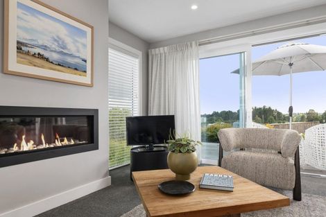 Photo of property in 5 Azalea Lane, Waipahihi, Taupo, 3330