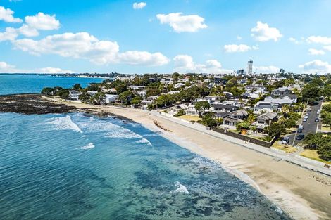 Photo of property in 1/13 Muritai Road, Milford, Auckland, 0620