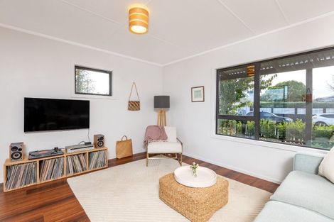 Photo of property in 52 Cologne Street, Martinborough, 5711