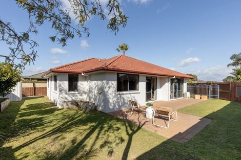 Photo of property in 25 Beachmere Place, Papamoa Beach, Papamoa, 3118