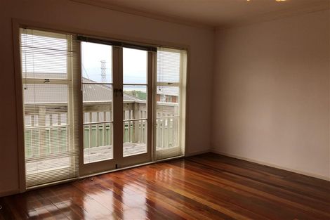 Photo of property in 13 Fairlea Road, Te Atatu South, Auckland, 0610