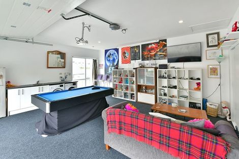 Photo of property in 9 Kaipuke Crescent, Gulf Harbour, Whangaparaoa, 0930