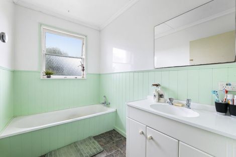 Photo of property in 73 Celia Street, Stratford, 4332