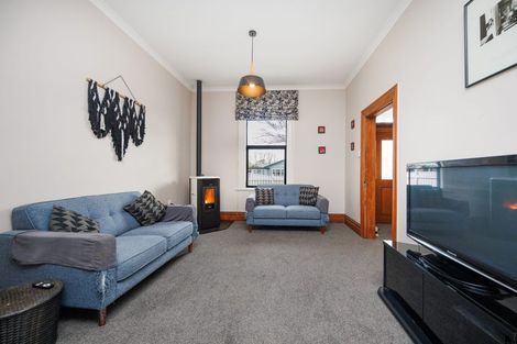 Photo of property in 9 Kingswood Street, Takaro, Palmerston North, 4412