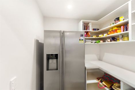 Photo of property in 139 Centaurus Road, Saint Martins, Christchurch, 8022