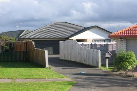 Photo of property in 7 Newinn Crescent, East Tamaki Heights, Auckland, 2016