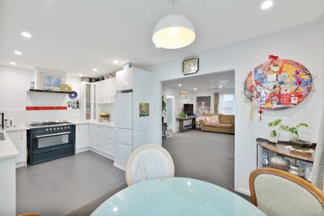 Photo of property in 12 Helena Street, Massey, Auckland, 0614